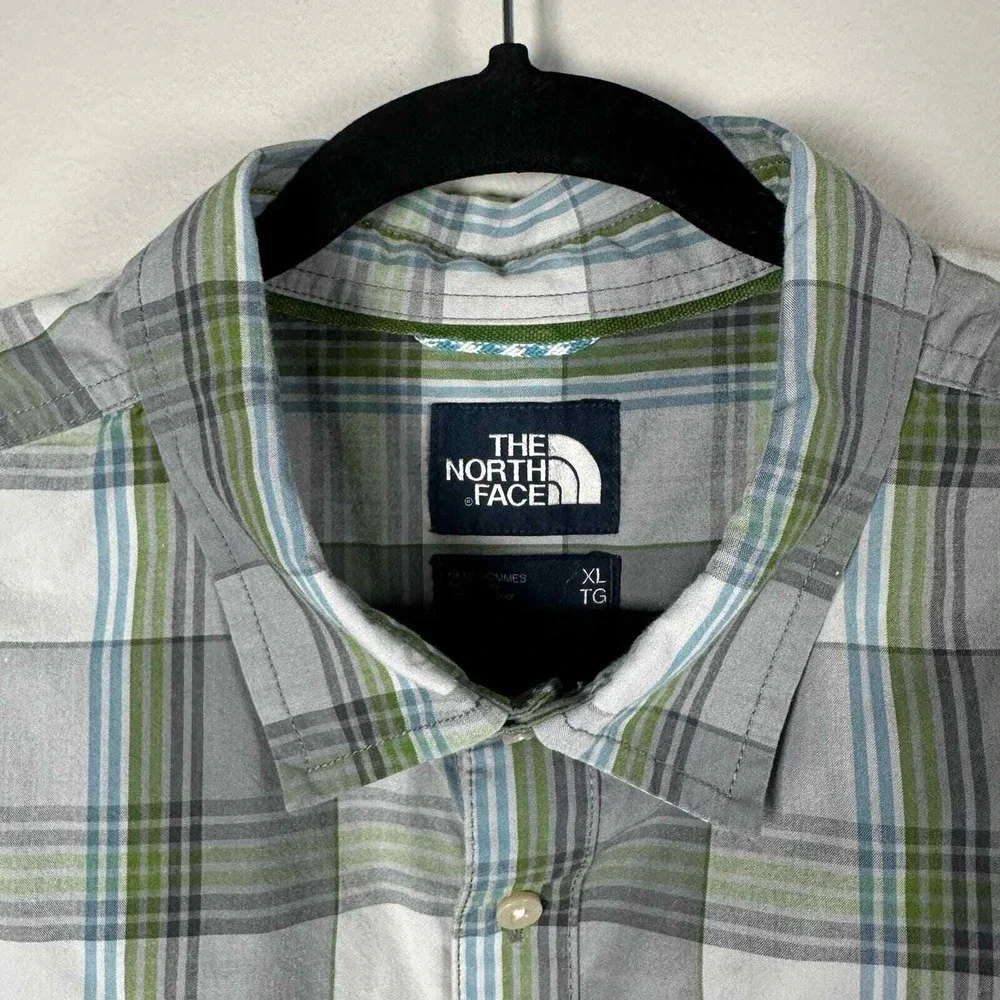 The North Face XL Button Up Grey Green Plaid Short Sleeve Hiking Shirt